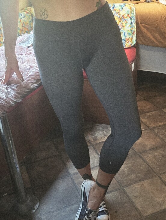 Calvin Klein Pants - Calvin Klein Gray Capri Leggings